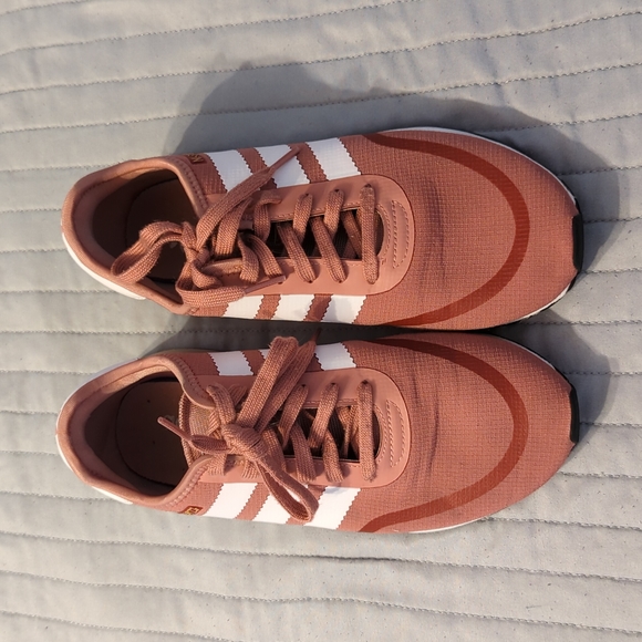 adidas n5823